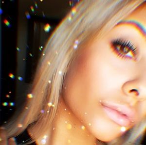 Meet your Posher, Tasha